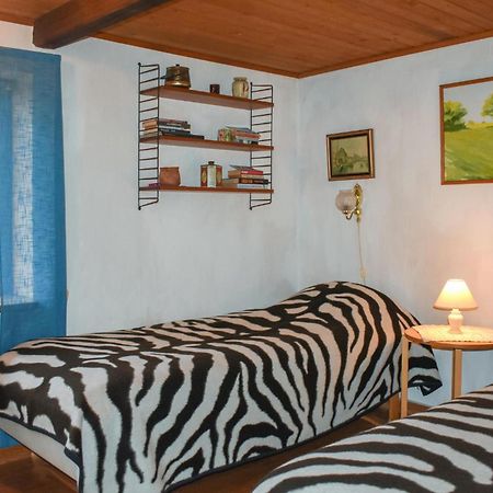 1 Bedroom Cozy Home In Simrishamn Gladsax Exterior photo